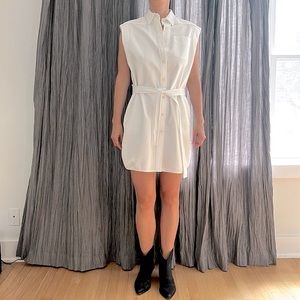 Chloé cotton dress with matching belt, size 38 FRANCE= 6 US, crisp white